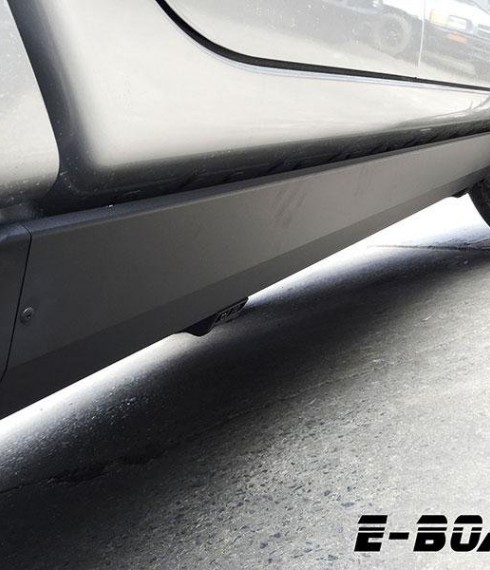Выдвижные подножки с электроприводом Mitsubishi L200 2016-2019 E-Board фото
