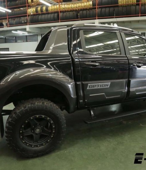 Выдвижные подножки с электроприводом Ford Ranger 2012+ E-Board фото