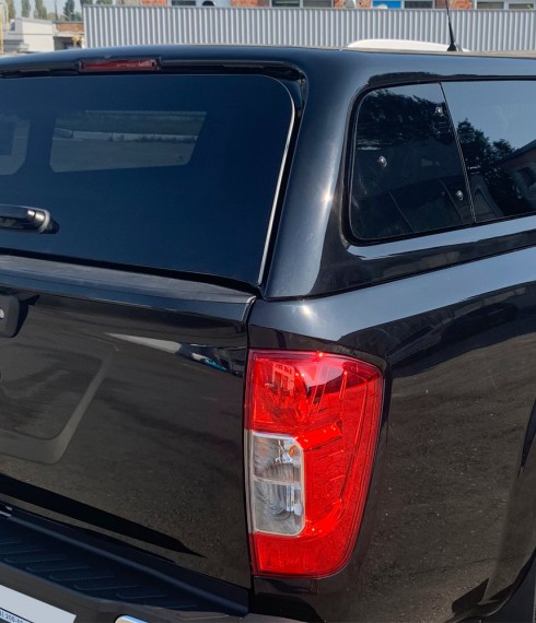 Кунг  Nissan Navara 2019+ Aeroklas с окнами на проветривание фото