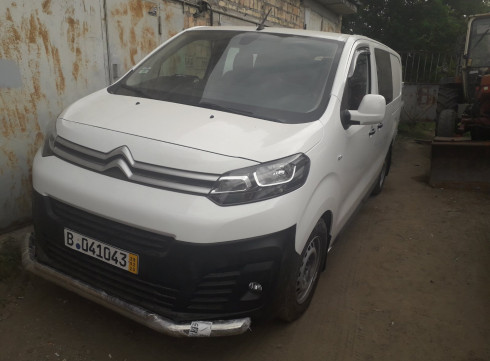 Защита переднего бампера Peugeot Expert / Traveller 2017+ труба прямая фото