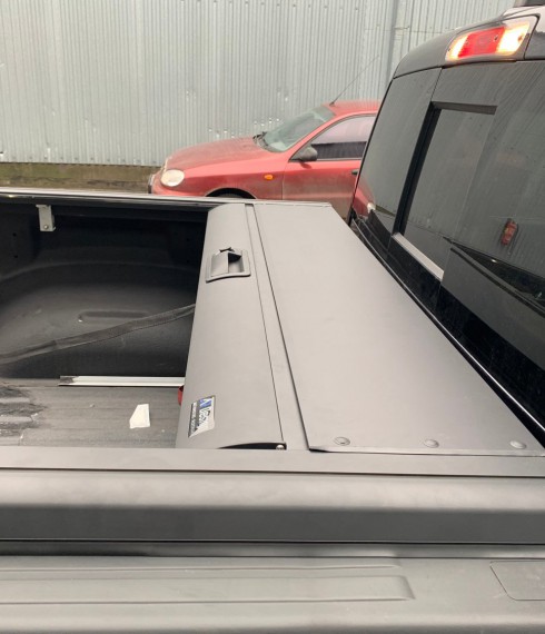 Ролета в кузов Chevrolet Silverado 5.5'/6.5' 2014-2019 AR Design фото