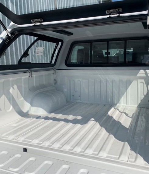 Кунг Toyota Hilux 2015+ Aeroklas Innover с раздвижными стеклами фото