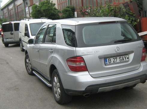 Подножки для MERCEDES-BENZ ML W 164 05-11 порог листом от Tamsan фото