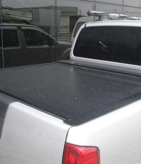 Ролета на Nissan Navara 2006-2015 Arline фото