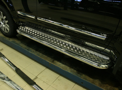 Подножки для Nissan Pathfinder 2005-2014 порог листом от Tamsan фото
