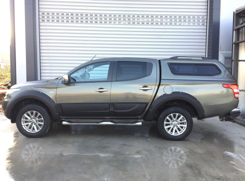 Накладки на двери для автомобиля Mitsubishi L-200 15-19 от Safari фото