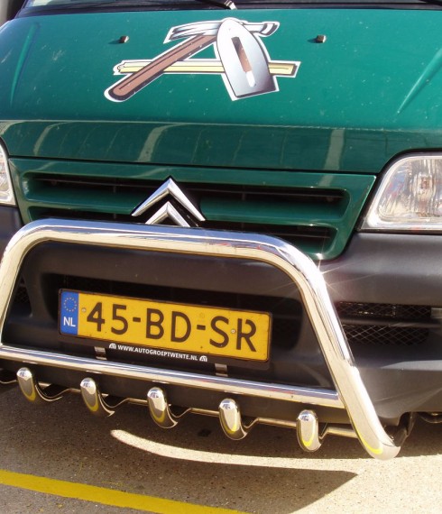 Кенгурятник низкий с грилем на Peugeot Boxer 2000-2007 фото