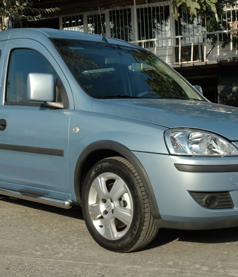 Пороги труба с проступью на Opel Combo 2000-2009 фото