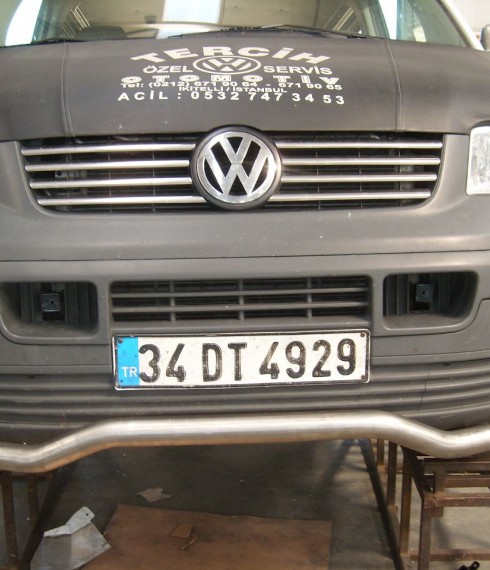 Труба одинарная (изогнутая) на Volkswagen T5 (Transporter) фото