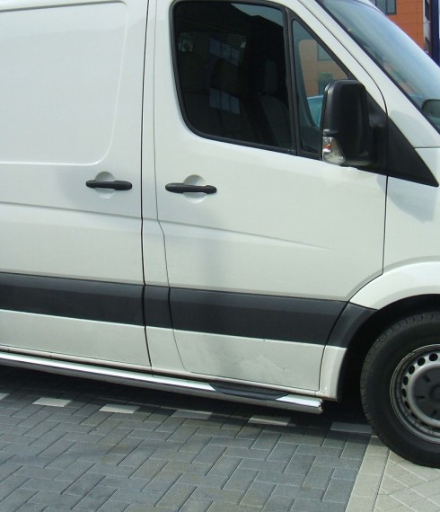 Пороги труба с проступью на Volkswagen Crafter фото