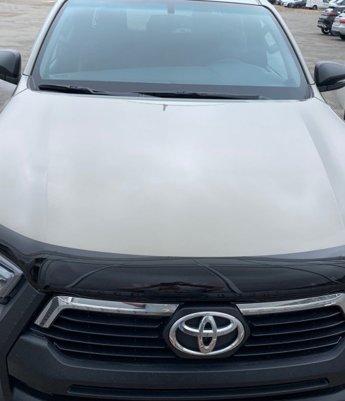 Дефлектор капота Toyota Hilux 2015+ EGR фото