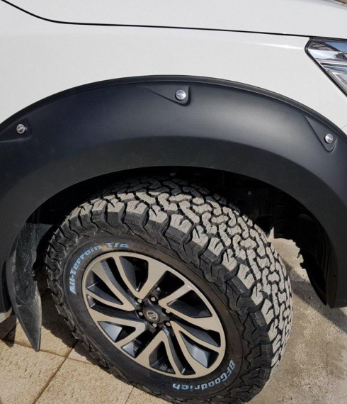 Накладки на арки (с болтами) для Nissan Navara 2015+ Safari M1 фото