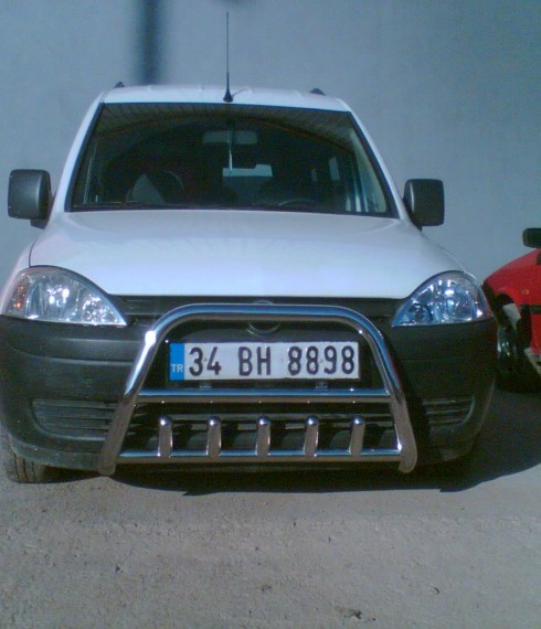 Кенгурятник низкий с грилем на Opel Combo 2000-2009 фото