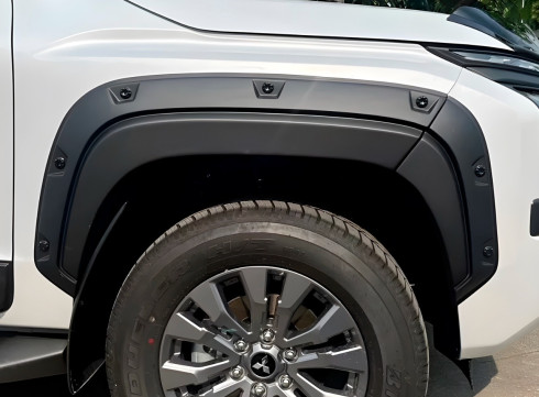 Накладки на арки для Mitsubishi L200 2024+ фото