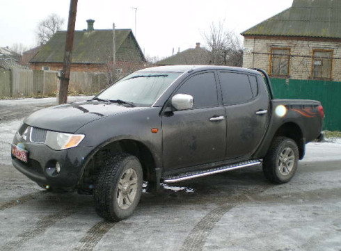 Подножки для Mitsubishi L-200 12-15 порог листом от Tamsan фото
