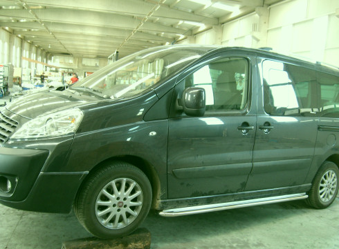 Подножки для Fiat Scudo 07+ листом от Tamsan фото