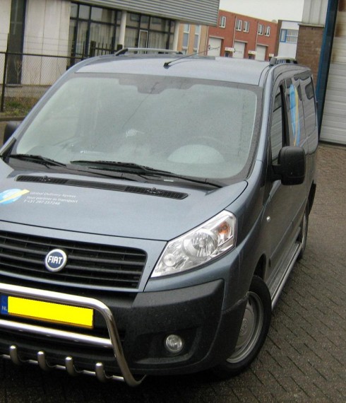 Кенгурятник низкий с грилем на Peugeot Expert 2007+ фото