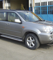 Подножки для Nissan X-Trail 2001-2007 порог листом фото