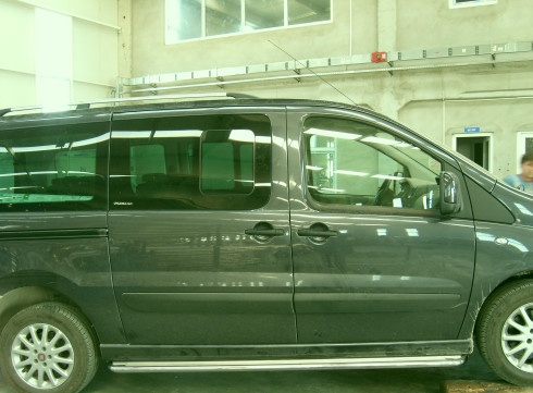 Подножки для Fiat Scudo 07+ листом от Tamsan фото