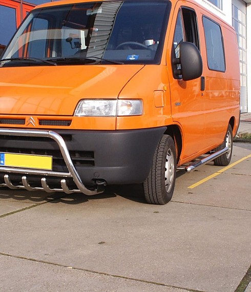 Кенгурятник низкий с грилем на Peugeot Boxer 2000-2007 фото