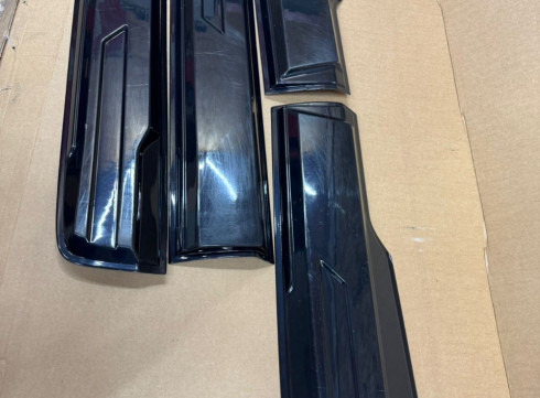 Накладки на двери для Mitsubishi L200 2024+ TRDC02 фото