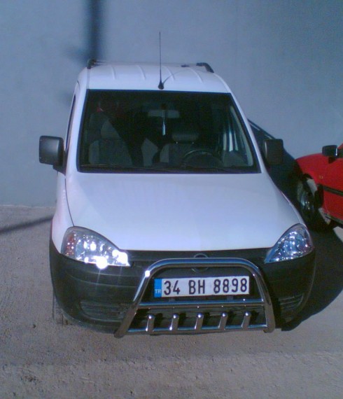 Кенгурятник низкий с грилем на Opel Combo 2000-2009 фото