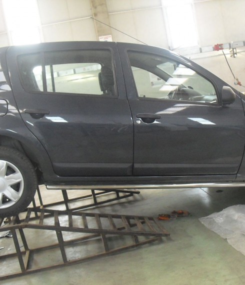 Пороги труба на Renault Sandero UATUNING фото