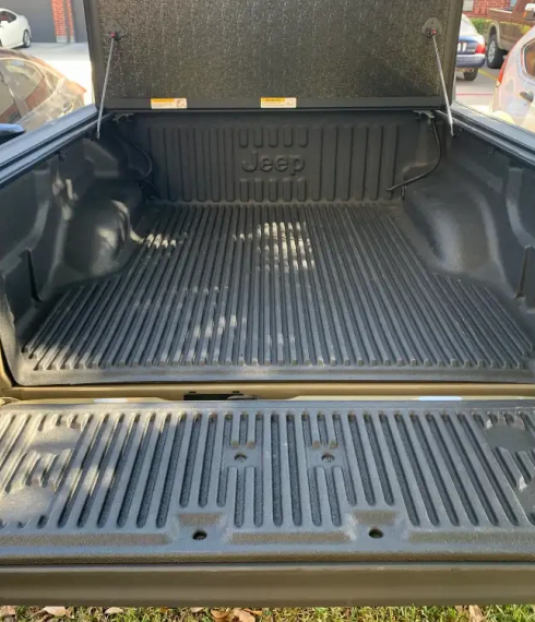 Вкладыш в кузов пикапа Jeep Gladiator 2019+ фото