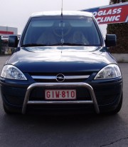 Кенгурятник низкий с грилем на Opel Combo 2000-2009 фото