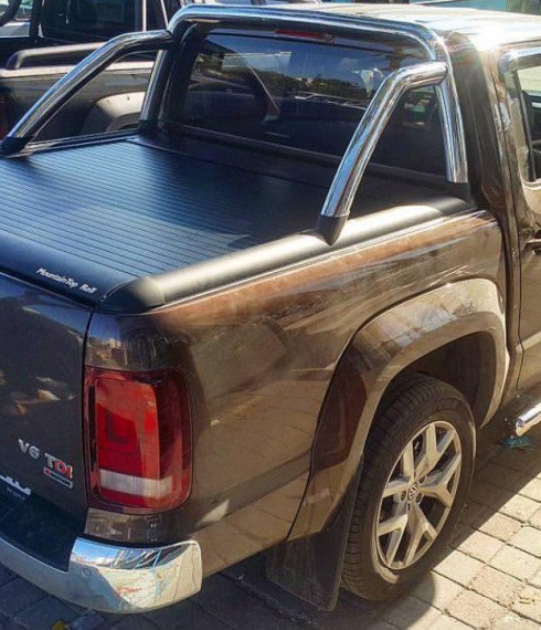 Ролета на Volkswagen Amarok 2010-2016 в комплекте с Oem Rollbar Mountain Top фото