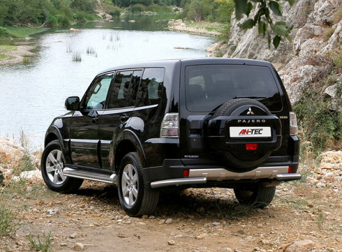 Защита заднего бампера для Mitsubishi Pajero Vagon 07+ Уголки одинарные от Tamsan фото