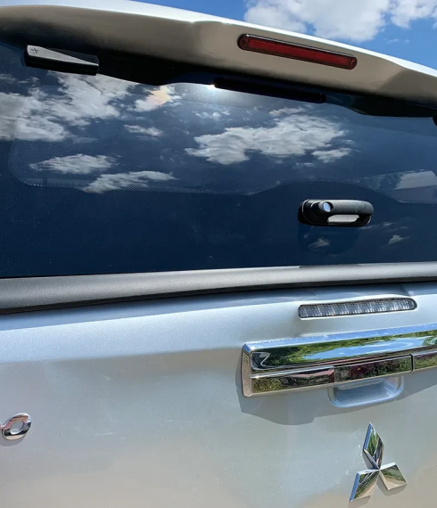 Кунг на Mitsubishi L200 2015-2024 Fixed Glass фото