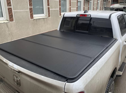 Крышка кузова Dodge RAM 09+ Трехсекционная фото