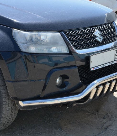 Труба одинарная с грилем на Suzuki Grand Vitara фото