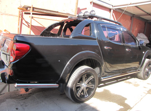 Подножки для Mitsubishi L-200 12-15 порог трубой от Tamsan фото