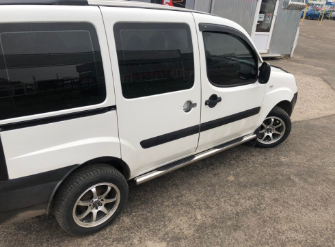 Подножки для Fiat Doblo 1-10 порог труба фото