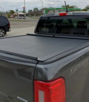 Ролета Roll-N-Lock для кузова Ford Ranger 2012 + фото