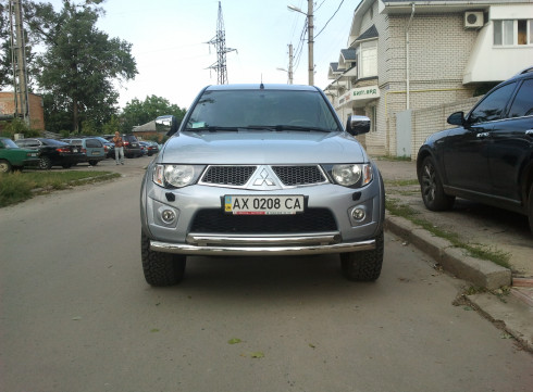 Защита переднего бампера для Mitsubishi L-200 12-15 труба двойная от Tamsan фото