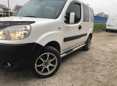Подножки для Fiat Doblo 1-10 порог труба фото