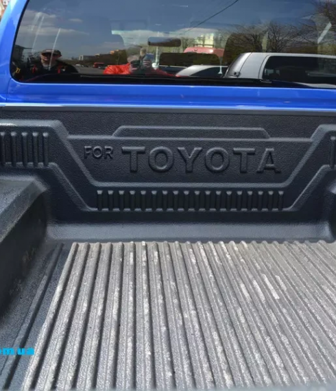 Вкладыш в кузов Toyota Hilux от 2015 - Aeroklas фото