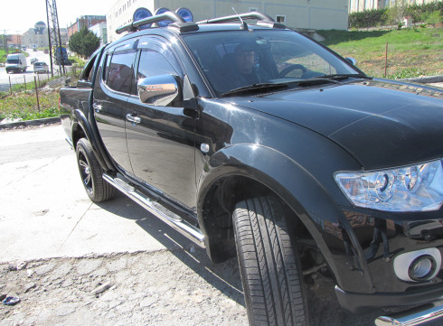 Подножки для Mitsubishi L-200 12-15 порог трубой от Tamsan фото