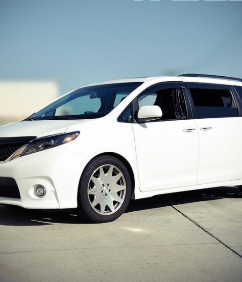 Дефлекторы окон ветровики для Toyota Sienna 2010-2020 Wellvisors фото
